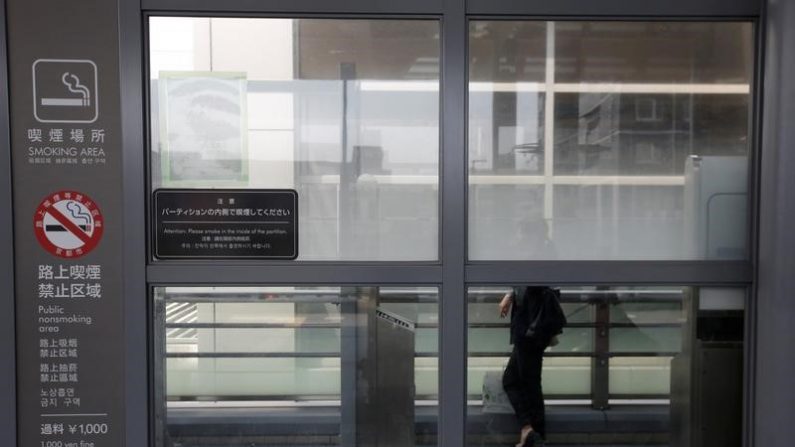 焦点:受動喫煙対策の厚労省案、大幅に後退 東京五輪は煙の中