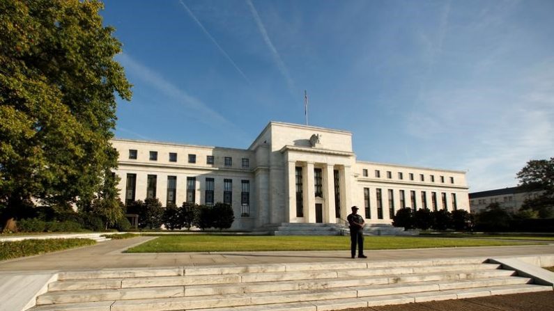 米FRB、全会一致で金利据え置き決定 物価は今年は上昇との見方表明