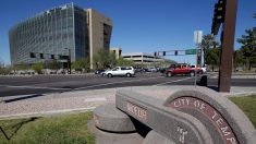 ウーバー自動運転車が初の死亡事故、北米の試験を一時停止へ