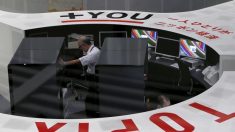 前場の日経平均は続落、半年ぶり安値水準　米中貿易戦争の警戒続く