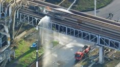 JFEガスパイプから炎、川崎 男性作業員1人を搬送