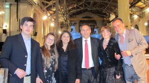 前例のないレベルの高さに主流社会が絶賛