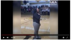 すごい歌唱力！ 音域も肺活量も人並み以上の女性