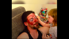 化粧してるの？ それともオバケ？