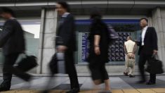 前場の日経平均は3日続伸、企業の堅調な業績背景に底堅く