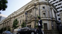 デフレ心理は強固、解消に時間かかる＝黒田日銀総裁