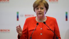 メルケル独首相、イタリア債務削減を否定　「自助努力を支援」