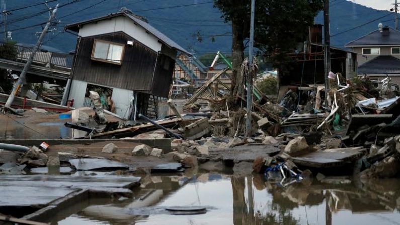 西日本豪雨による死者116人、安倍首相は欧州・中東訪問取りやめ