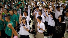 タイ洞窟から生還の１３人、「２キロ痩せたが健康状態は良好」