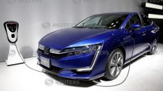 ホンダが「クラリティＰＨＥＶ」日本であす発売、電動車訴求へ