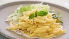 【レシピ動画】超簡単！忙しい人のための時短料理「レンジでペンネ」