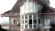 【動画ニュース】またもや土地の強制収用　所有者一家は当局に連行＝上海