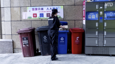 【動画ニュース】上海でゴミ分別回収開始 トラブル続出