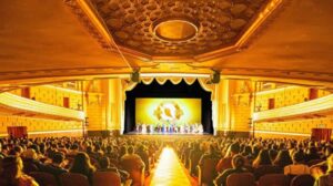 神韻芸術団 欧米7都市で同日に上演