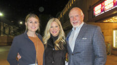 「まるで叙事詩のようだ 」世界的ベストセラー作家が神韻への思いを語る