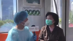 “이런 봉쇄는 생전 처음” 시민 인터뷰 도중 마이크 뺀 中 관영매체