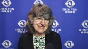 英国男爵夫人 神韻は「パワフルで生き生き」