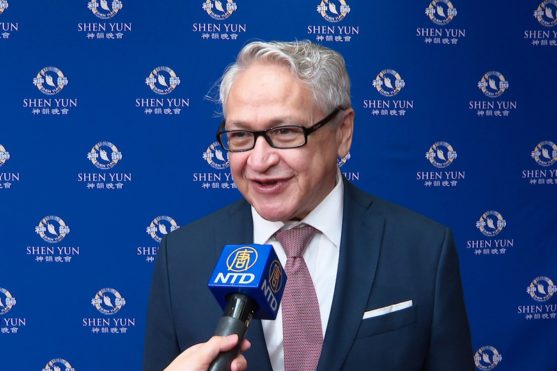 神韻公演を鑑賞した駐台ブラジル商業事務所所長のミゲル・マガリャンイス氏（新唐人テレビ）